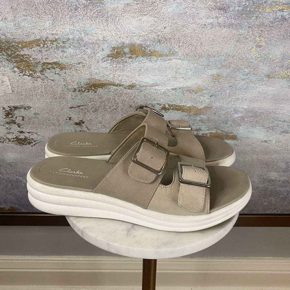 Clarks Cloudsteppers Sandals Shoes Womens Size 11 Beige Slide Double Buckle - Picture 2 of 9